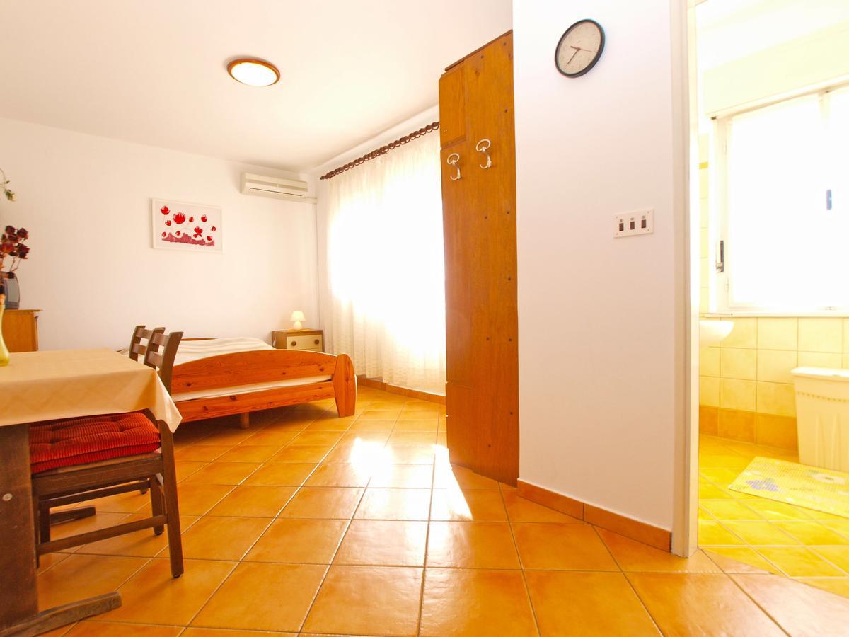 Mirela 1554 Apartmán